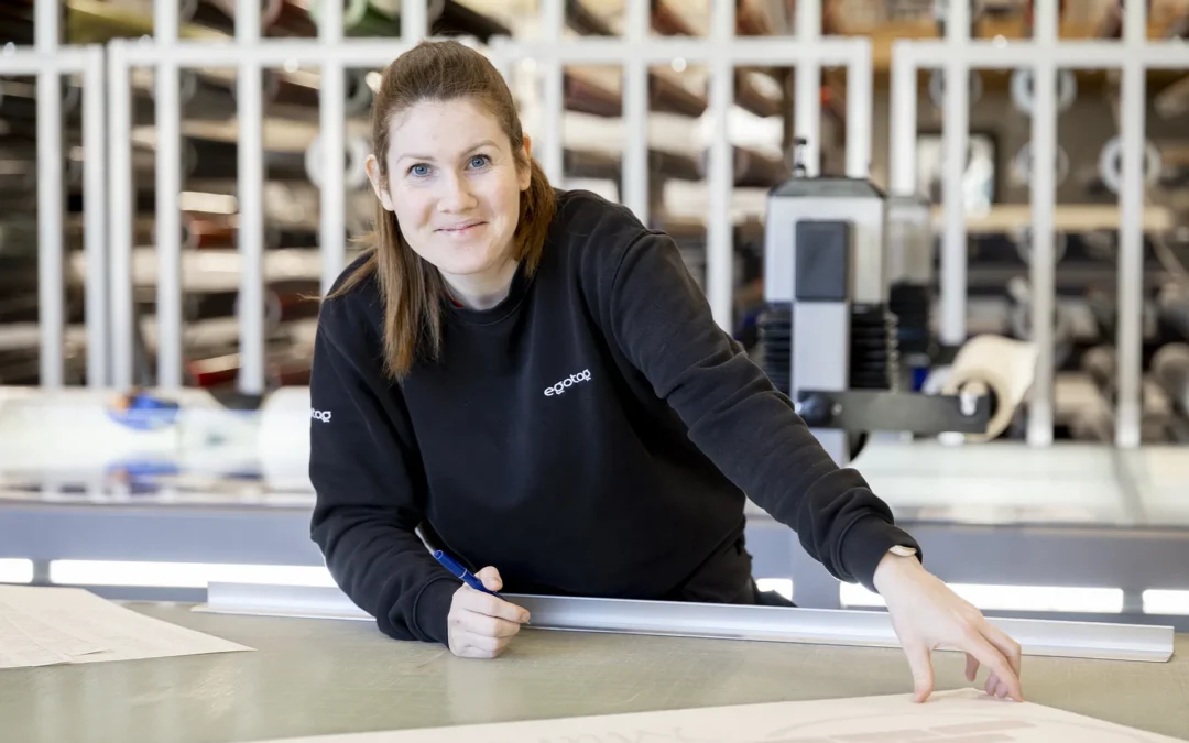 Skilteteknikerelev hos Egotag